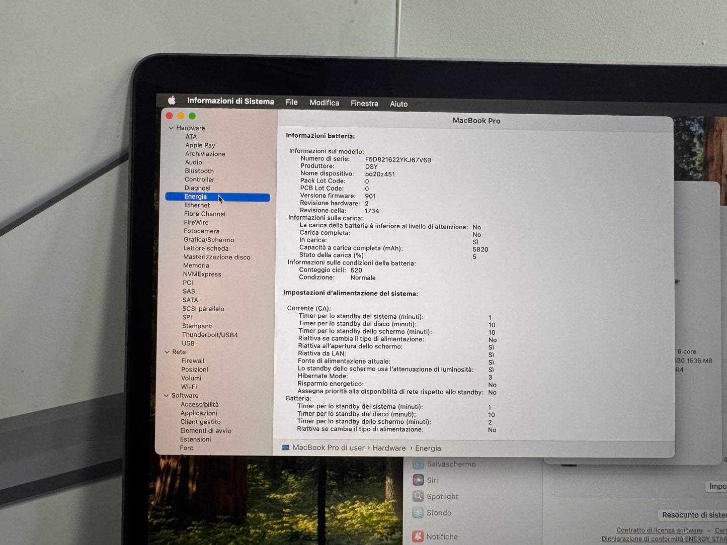 MacBook Pro (Mid 2018) [15,4", Touch Bar, Intel Core i7 2,2GHz, 16GB RAM, 512GB SSD, AMD Radeon Pro 555X, macOS] grigio