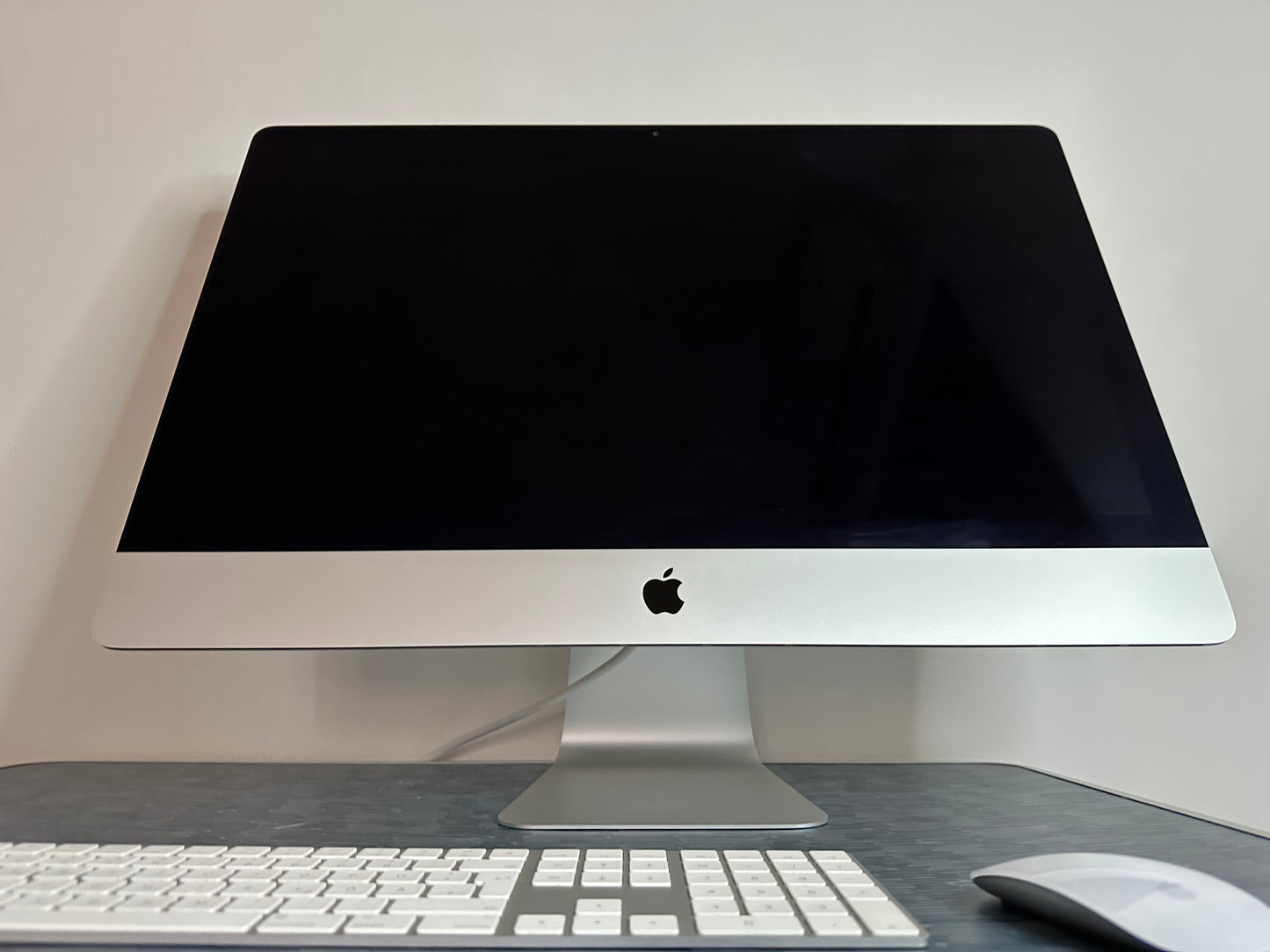iMac (Mid 2017) [27", 5K, Retina, Intel Core i5 3,4GHz, 8GB RAM, 1TB Fusion Drive + 32GB SSD, AMD Radeon Pr0 570, macOS] argento