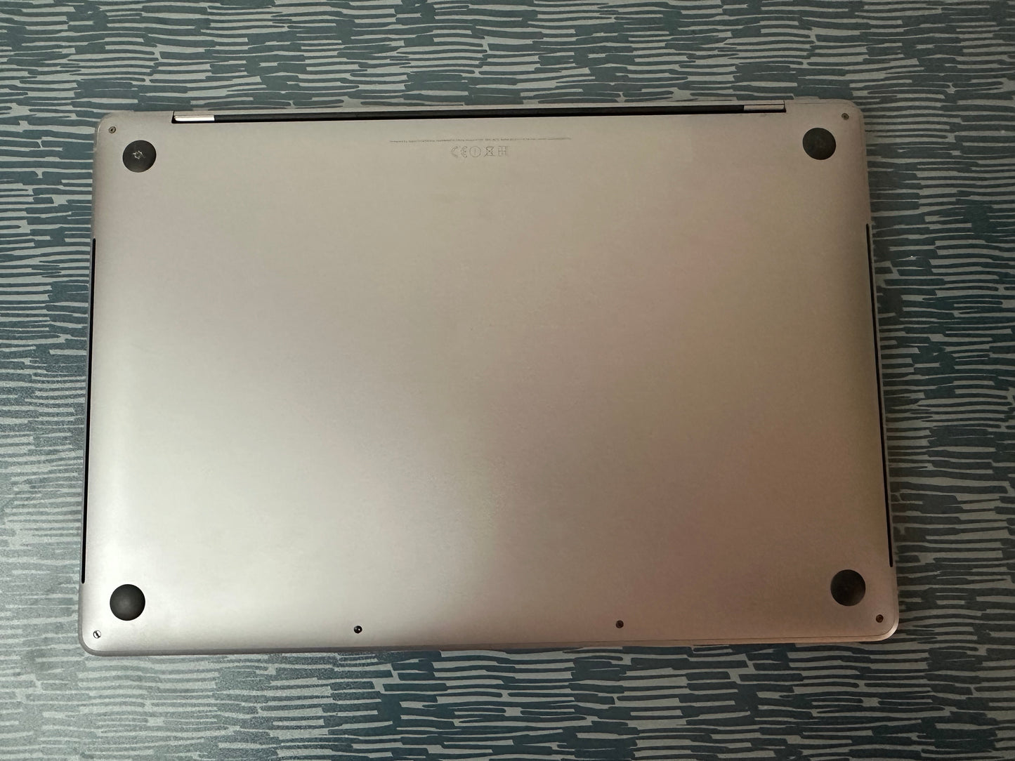 MacBook Pro (2016) [15,4", Touch Bar, Intel Core i7 2,6GHz, 16GB RAM, 512GB SSD, AMD Radeon Pro 455, macOS] grigio