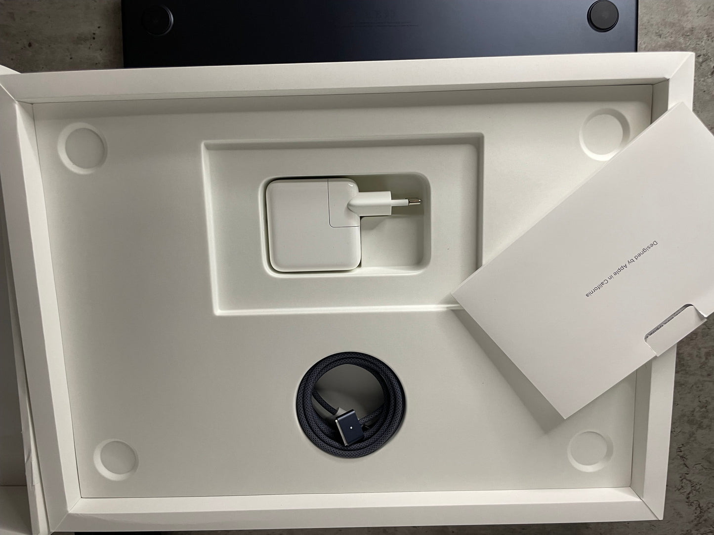 MacBook Air M2 (2023) [15,3”, Liquid Retina, M2, 8-Core CPU, 10-Core GPU, 8GB RAM, 256GB SSD, macOS] Mezzanotte