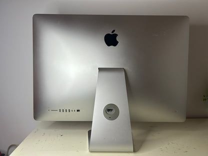 iMac (Mid 2020) [27", 5K Retina, Intel Core i5 3,1GHz, 8GB RAM, 256GB SSD, AMD Radeon Pro 5300, macOS] argento