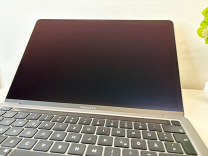 MacBook Pro (2020) M1 [13,3", Touch Bar, Apple M1 3,2GHz, 8GB RAM, 512GB SSD, Apple 8 Core, macOS] Grigio