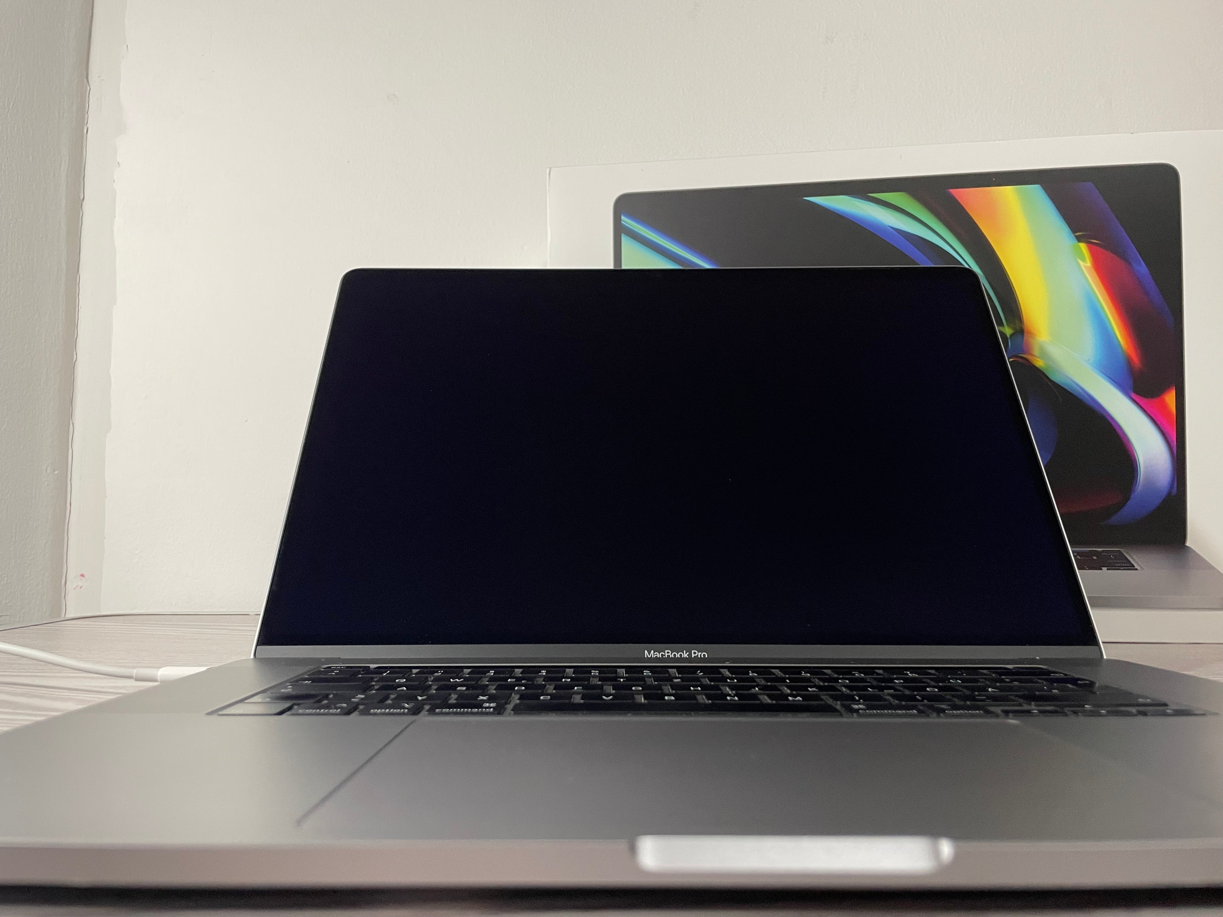 MacBook Pro (2019) [16