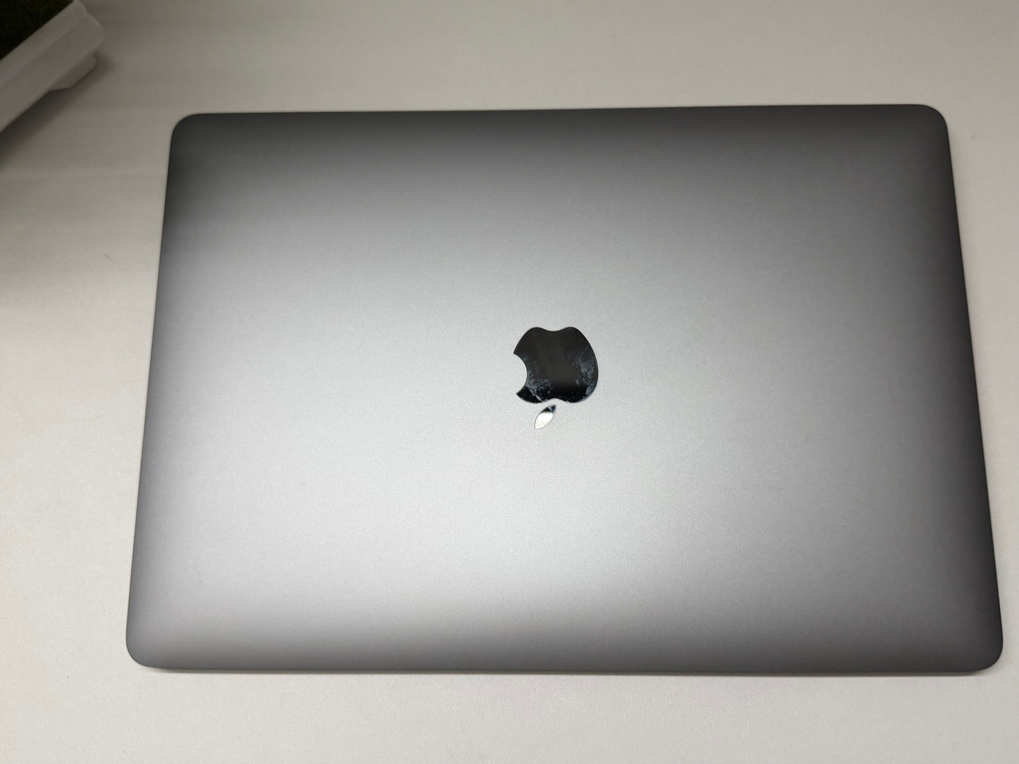 MacBook Air M1 (Late 2020) [13,3", Retina, Apple M1, 8GB RAM, 128GB SSD, Apple 7 Core, macOS] Grigio