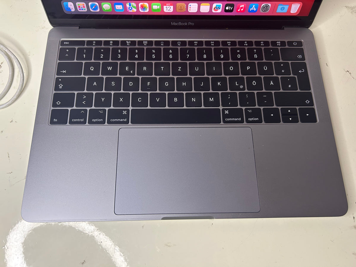 MacBook Pro (2017) [13,3", Intel Core i5 2,3GHz, 8GB RAM, 256GB SSD, Intel Iris Plus Graphics 640, macOS] grigio