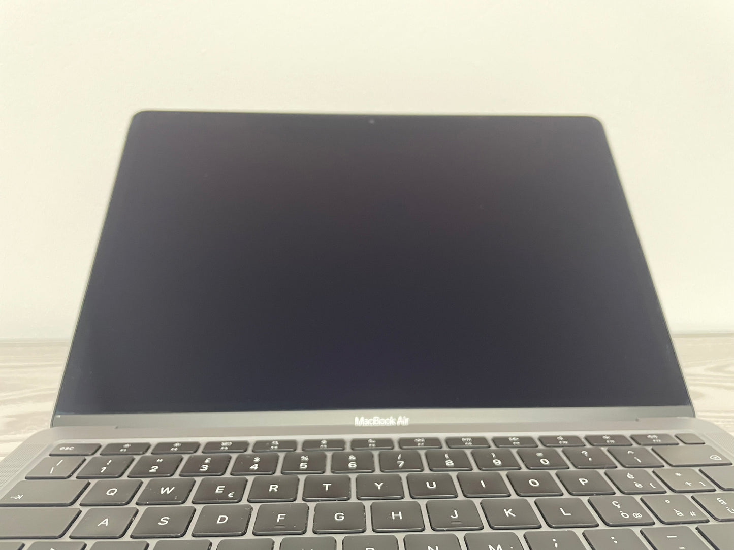 MacBook Air M1 (Late 2020) [13,3", Retina, Apple M1, 8GB RAM, 256GB SSD, Apple 7 Core, macOS] grigio