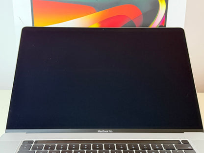 MacBook Pro (2019) [16", Touch Bar, Intel Core i7 2, 6GHz, 16GB RAM, 512GB SSD, Intel UHD Graphics 630 + AMD Radeon Pro 5300M, Mac OS] argento