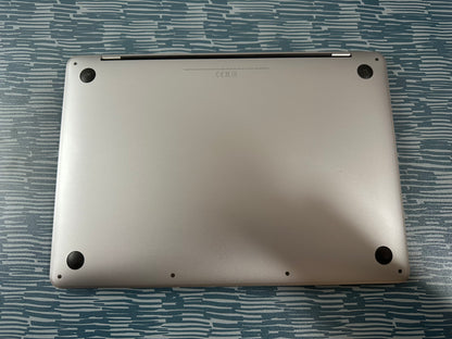 MacBook Pro (2019) [13,3", Touch Bar, Intel Core i5 1,4GHz, 8GB RAM, 128GB SSD, Intel Iris Plus Graphics 645, Mac OS X] argento