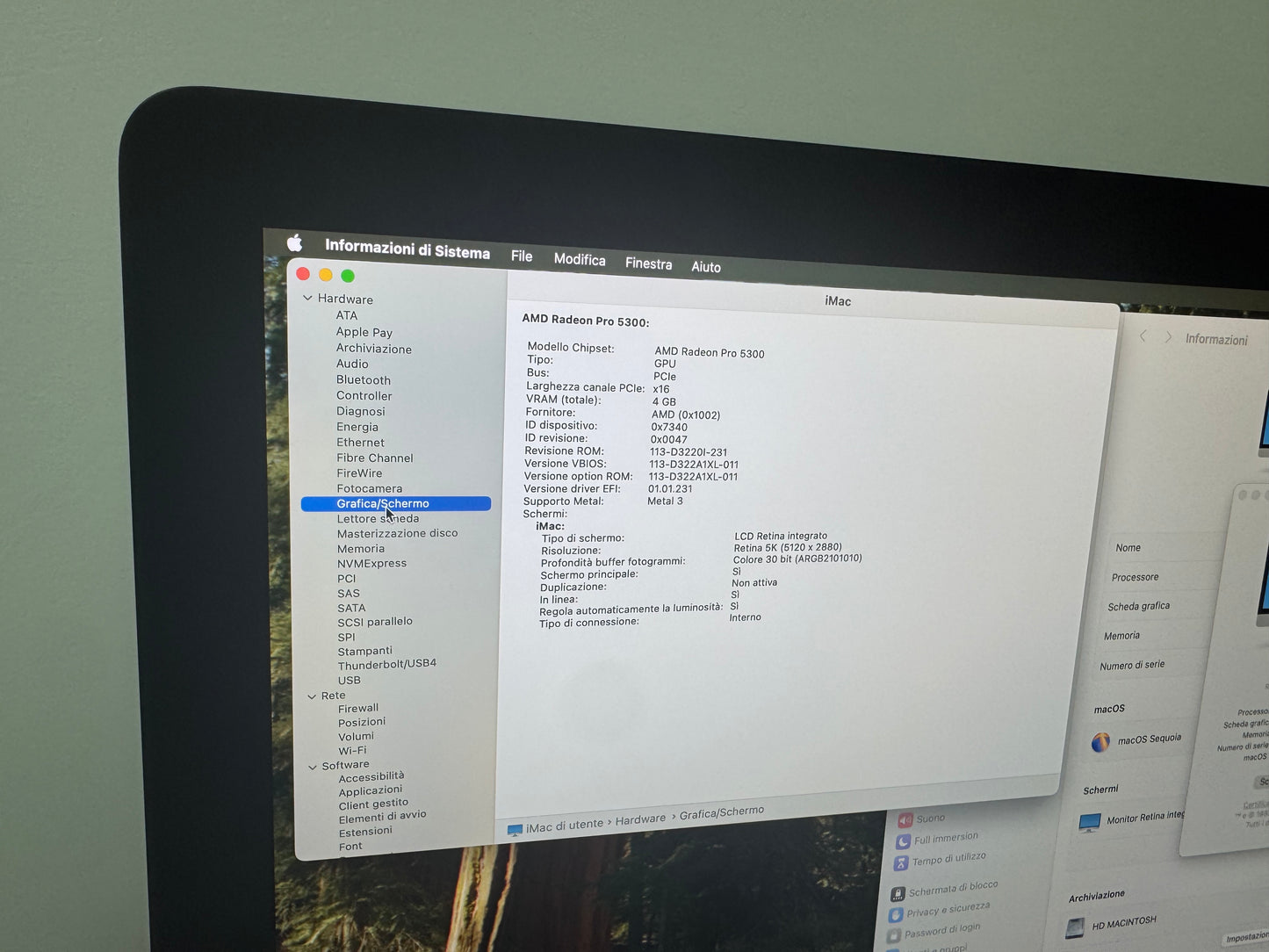 iMac (2020) [27", 5K Retina, Intel Core i5 3,3GHz, 32GB RAM, 1TB SSD, AMD Radeon PR0 5300 4GB, macOS] argento