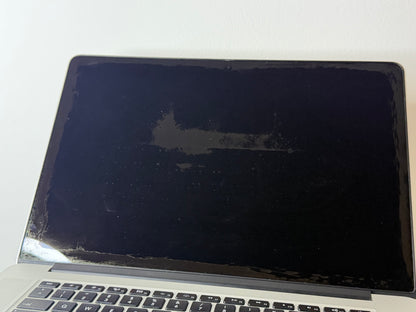 MacBook Pro (Mid 2015) [15,4", Intel Core i7 2,2GHz, 16GB RAM, 256GB SSD, Intel Iris Pro 1536, macOS] argento