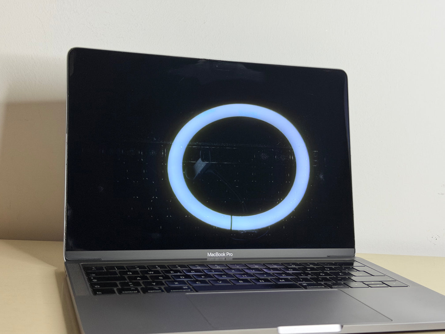 MacBook Pro (2018) [13,3", Touch Bar, Intel Core i5 2,3GHz, 8GB RAM, 512GB SSD, Intel Iris Plus Graphics 655, macOS] Grigio