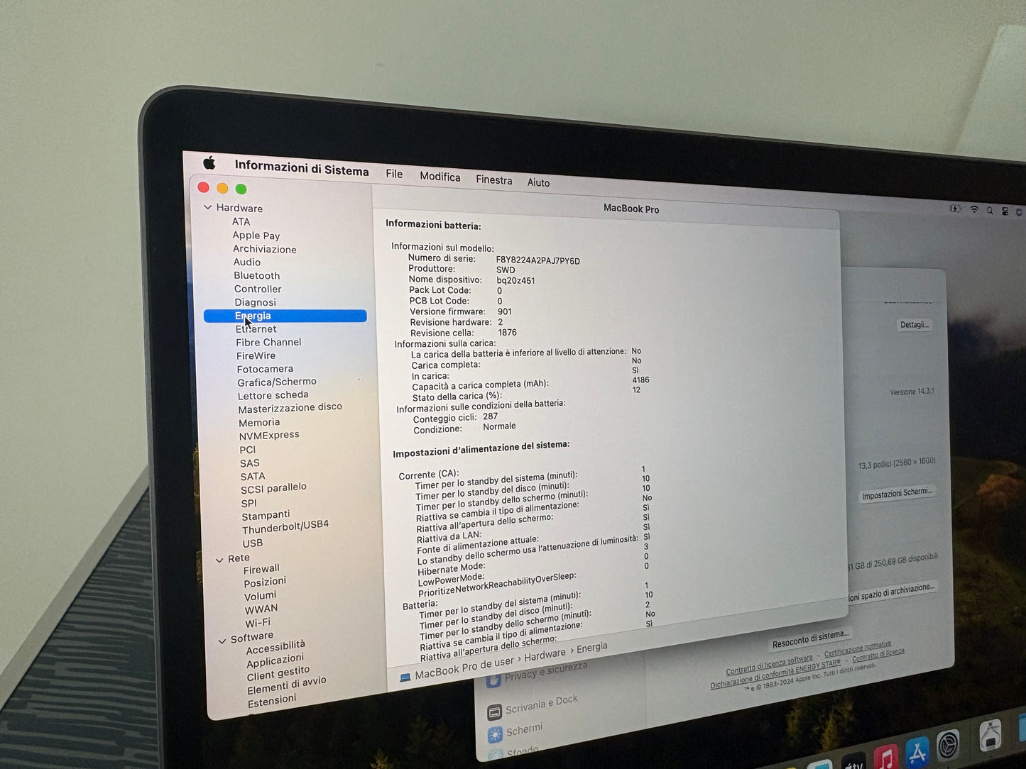 MacBook Pro (Mid 2018) [13,3", Touch Bar, Intel Core i5 2,3GHz, 8GB RAM, 256GB SSD, Intel Iris Plus Graphics 655, macOS] Grigio