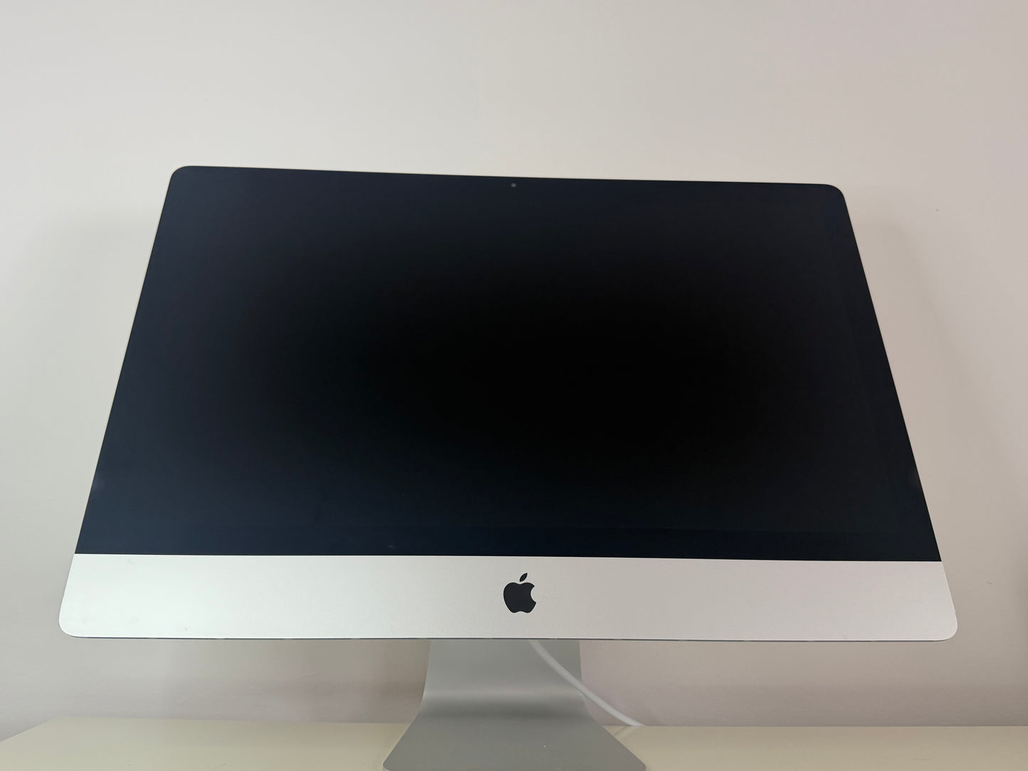 iMac (2019) [27", 5K, Retina, Intel Core i5 3,7GHz, 8GB RAM, 1TB SSD, AMD Radeon Pro 570X, macOS] argento