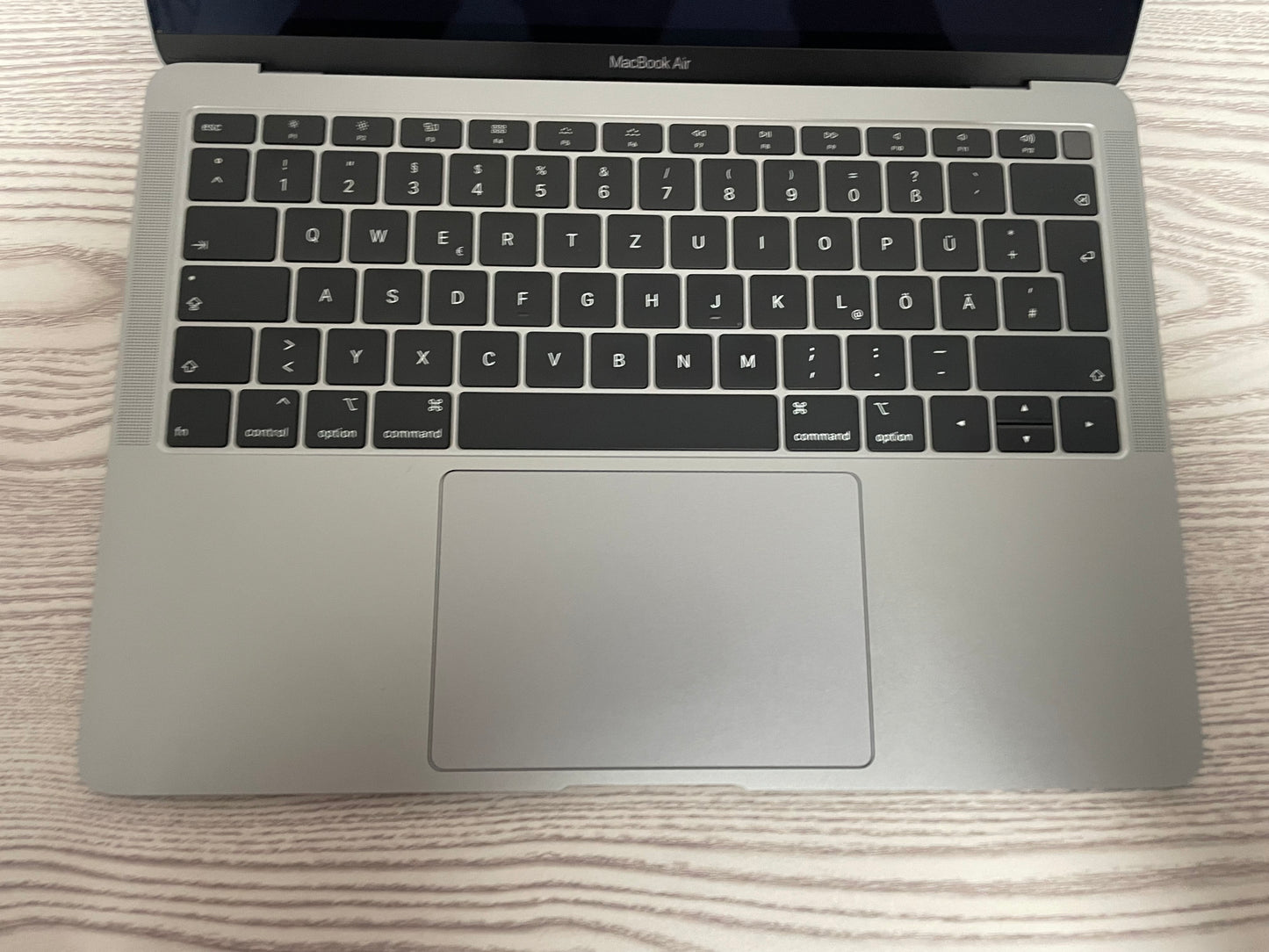MacBook Air (Mid 2019) [13,3", Retina, Intel Core i5 1,6GHz, 8GB RAM, 512GB SSD, Intel UHD Graphics 617, macOS] grigio