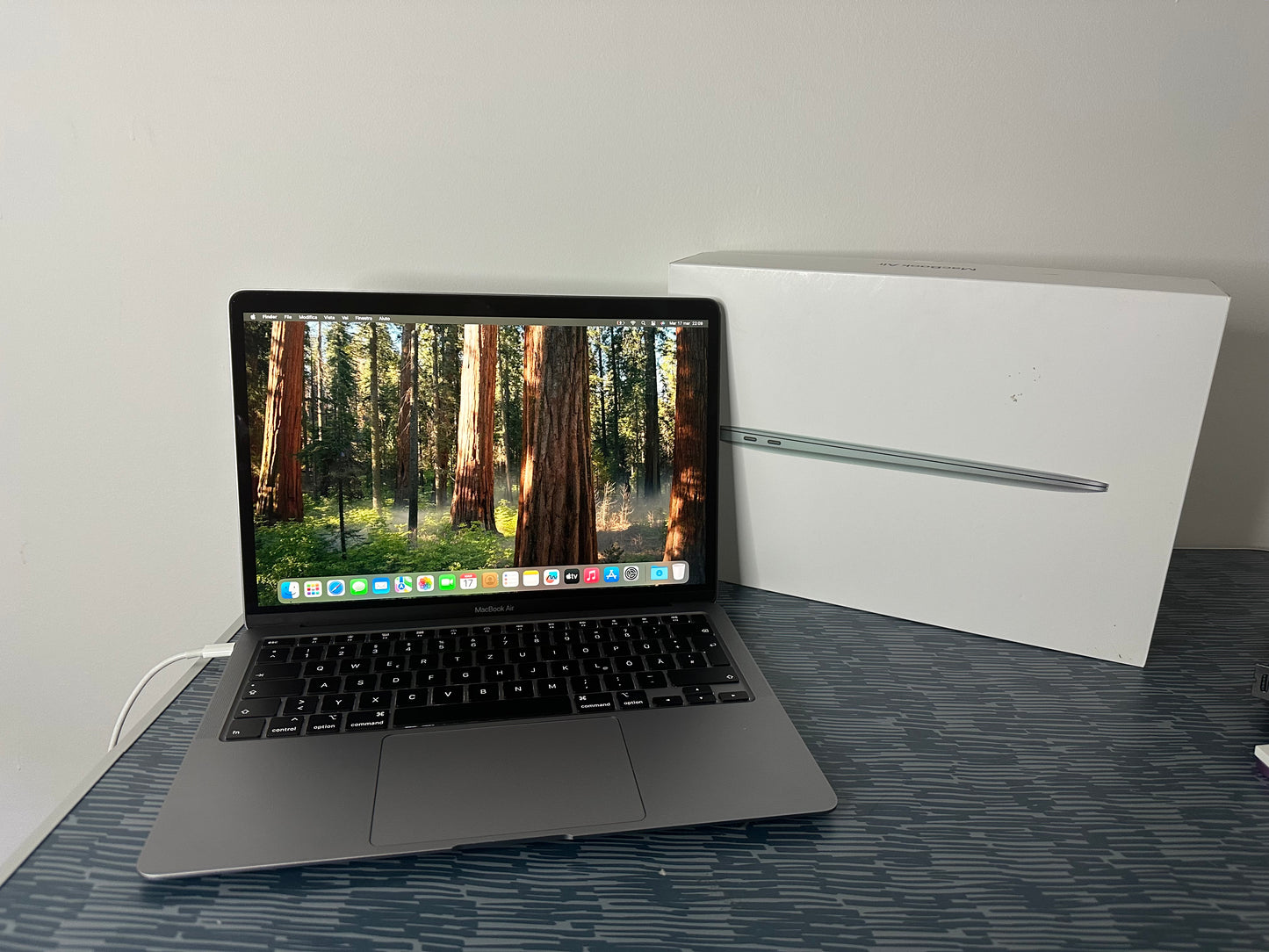 MacBook Air (2020) [13,3", Retina, Intel Core i3 1,1GHz, 8GB RAM, 256GB SSD, Intel Iris Plus Graphics, macOS] grigio