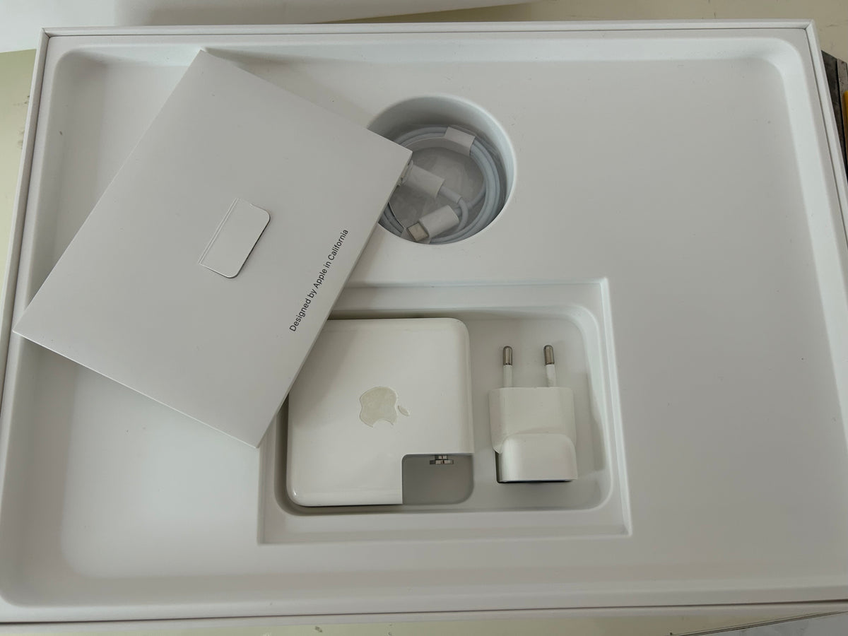 MacBook Pro (2019) [13,3", Touch Bar, Intel Core i5 1,4GHz, 16GB RAM, 256GB SSD, Intel Iris Plus Graphics 645, Mac OS X] Grigio
