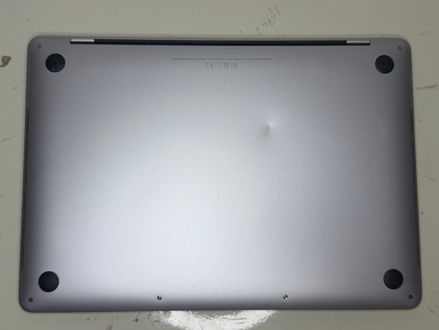 MacBook Pro (2017) [13,3", Retina, Touch Bar, Intel Core i5 3,1GHz, 16GB RAM, 512GB SSD, Intel Iris Plus Graphics 650, macOS] argento