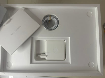 MacBook Pro (2019) [16", Touch Bar, Intel Core i7 2, 6GHz, 16GB RAM, 512GB SSD, Intel UHD Graphics 630 + AMD Radeon Pro 5300M, Mac OS] argento