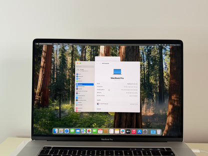 MacBook Pro (2019) [16", Touch Bar, Intel Core i7 2,6GHz, 16GB RAM, 512GB SSD, Intel UHD Graphics 630 + AMD Radeon Pro 5300M, Mac OS] argento