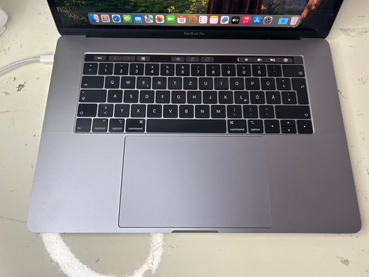 MacBook Pro (2019) [15,4", Touch Bar, Intel Core i9 2,4GHz, 32GB RAM, 512GB SSD, Intel UHD Graphics 630, Mac OS X] Grigio