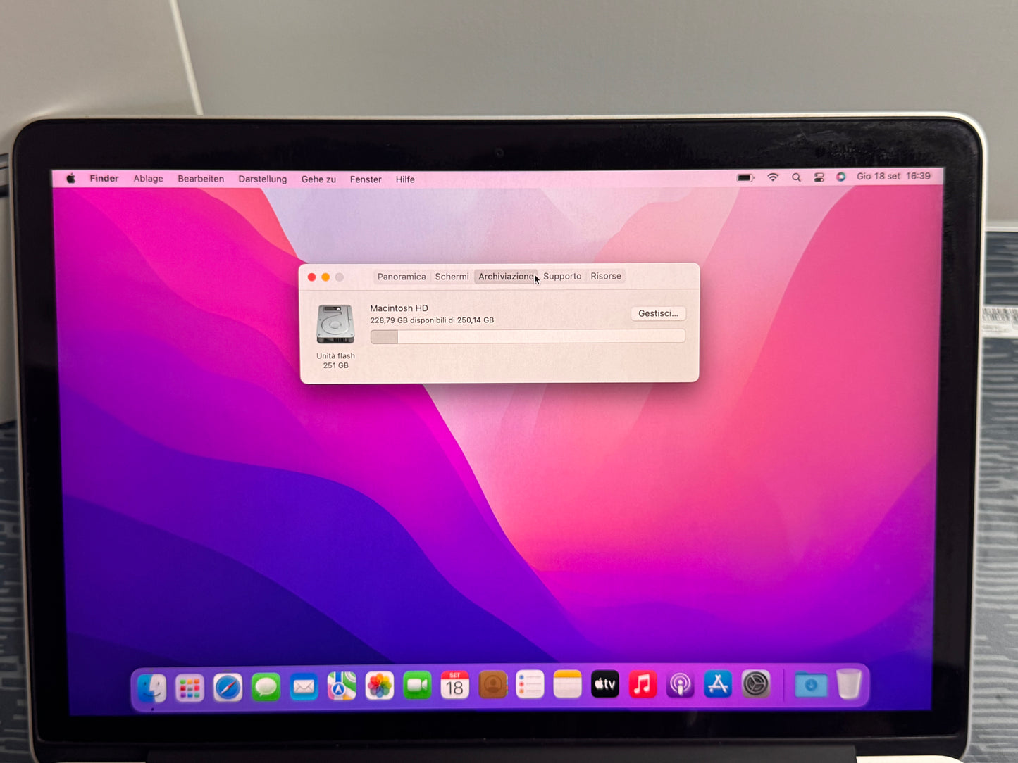 MacBook Pro (2015) [13,3", Retina, Intel Core i5 2,7GHz, 8GB RAM, 256GB SSD, Intel Iris Graphics 6100, macOS] argento