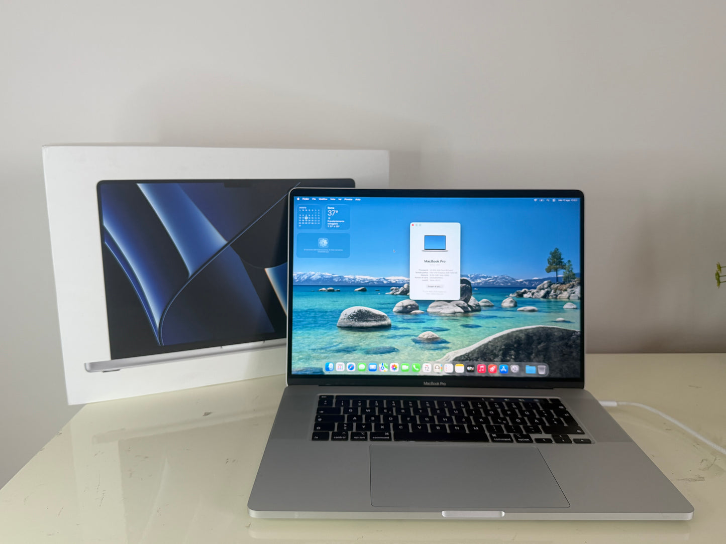 MacBook Pro (2019) [16", Touch Bar, Intel Core i9 2, 3GHz, 16GB RAM, 1TB SSD, AMD Radeon Pro 5500M, Mac OS X] argento