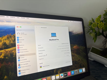 MacBook Pro (Mid 2018) [13,3", Touch Bar, Intel Core i5 2,3GHz, 8GB RAM, 256GB SSD, Intel Iris Plus Graphics 655, macOS] Grigio