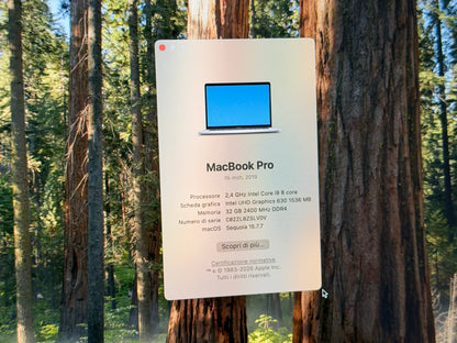 MacBook Pro (2019) [15,4", Intel Core i9 2,4GHz, 32GB RAM, 1TB SSD, Radeon Pro Vega 20, macOS] argento
