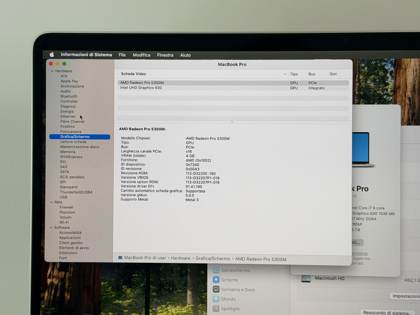 MacBook Pro (2019) [16", Touch Bar, Intel Core i7 2,6GHz, 16GB RAM, 512GB SSD, Intel UHD Graphics 630 + AMD Radeon Pro 5300M, Mac OS] argento