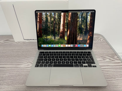 MacBook Air (2022) [13,6'', Liquid Retina, M2 8-Core 3,2GHz, 8GB RAM, 256GB SSD, 8-Core GPU, macOS] Argento