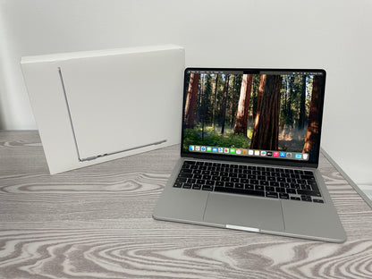 MacBook Air (2022) [13,6'', Liquid Retina, M2 8-Core 3,2GHz, 8GB RAM, 256GB SSD, 8-Core GPU, macOS] Argento