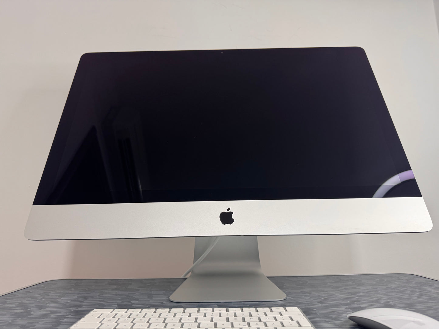 iMac (Mid 2017) [27", 5K, Retina, Intel Core i5 3,4GHz, 8GB RAM, 1TB Fusion Drive + 32GB SSD, AMD Radeon Pr0 570, macOS] argento