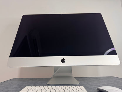 iMac (Mid 2017) [27", 5K, Retina, Intel Core i5 3,4GHz, 8GB RAM, 1TB Fusion Drive + 32GB SSD, AMD Radeon Pr0 570, macOS] argento