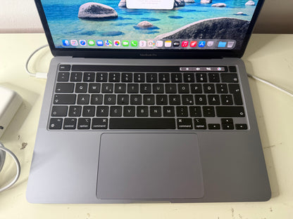 MacBook Pro (2020) M1 [13,3", Touch Bar, Apple M1 3,2GHz, 8GB RAM, 256GB SSD, Apple 8 Core, macOS] Grigio