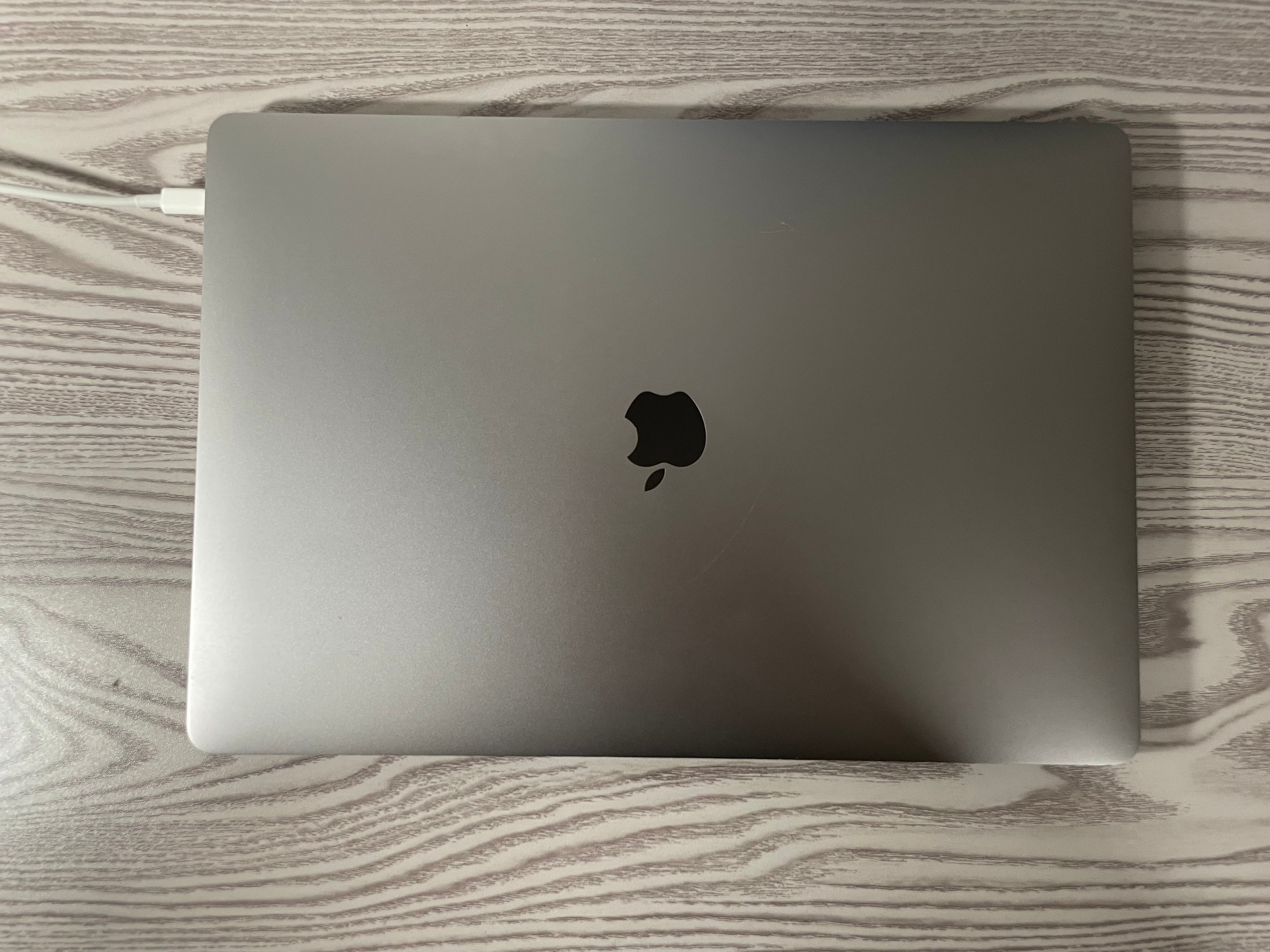 macbook pro 2019 16インチ i9 32GB 1TB Apple MacBook Pro 16