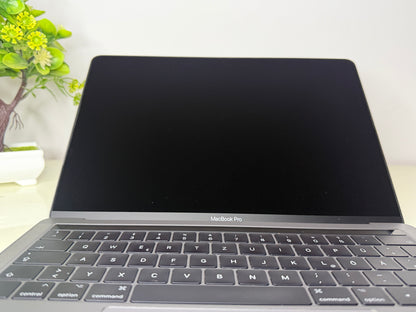 MacBook Pro (2017) [13,3", Touch Bar, Intel Core i5 3,1GHz, 8GB RAM, 256GB SSD, Intel Iris Plus Graphics 650, macOS] Grigio