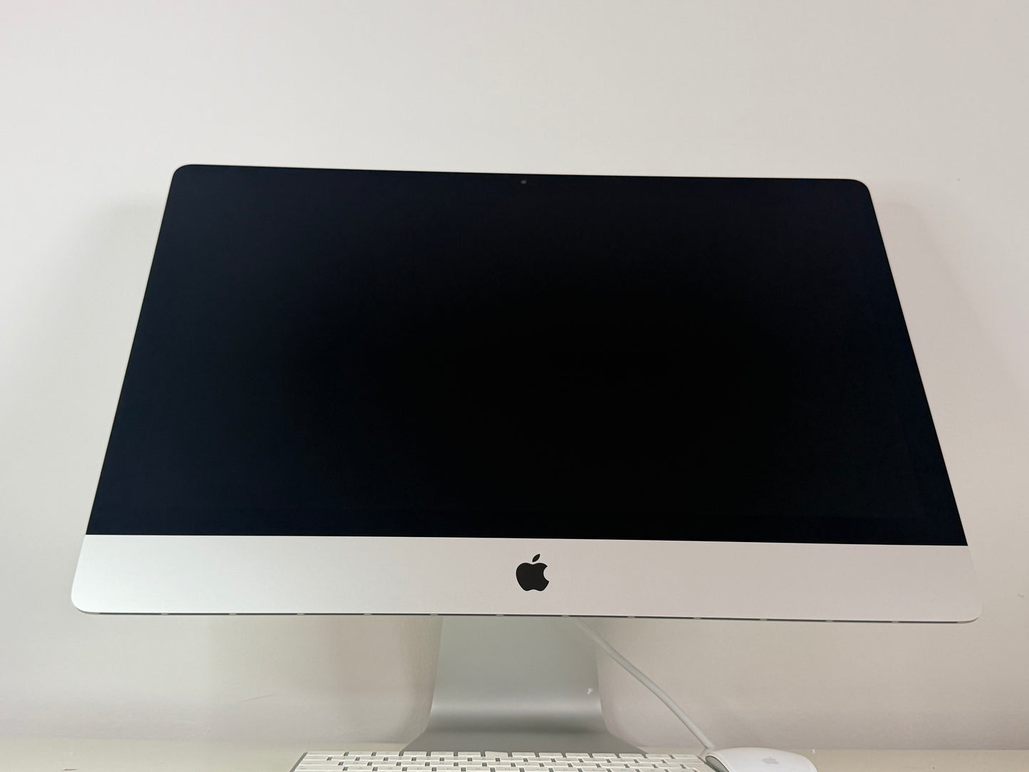 iMac (2019) [27", 5K, Retina, Intel Core i5 3,0GHz, 64GB RAM, 1TB Fusion Drive, AMD Radeon Pro 570X, macOS] argento