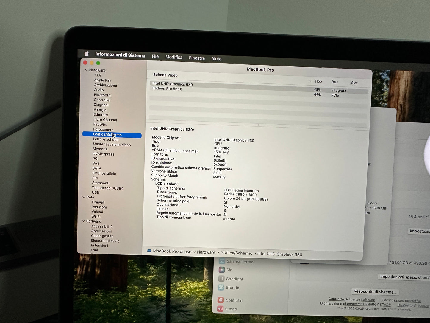 MacBook Pro (2019) [15,4", Retina, Touch Bar, Intel Core i7 2,6GHz, 16GB RAM, 512GB SSD, Intel UHD Graphics 630, AMD Radeon Pro 555X, Mac OS X] grigio
