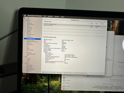 MacBook Pro (2019) [15,4", Retina, Touch Bar, Intel Core i7 2,6GHz, 16GB RAM, 512GB SSD, Intel UHD Graphics 630, AMD Radeon Pro 555X, Mac OS X] grigio