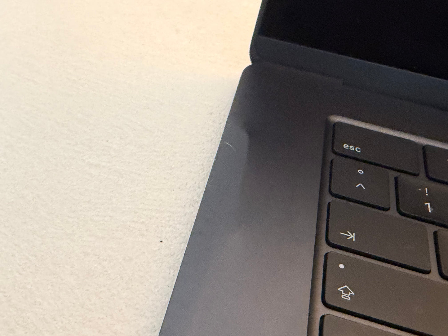 MacBook Air (2023) [15,3", M2 8-Core, 8GB RAM, 256GB SSD, 10-Core GPU, macOS] mezzanotte