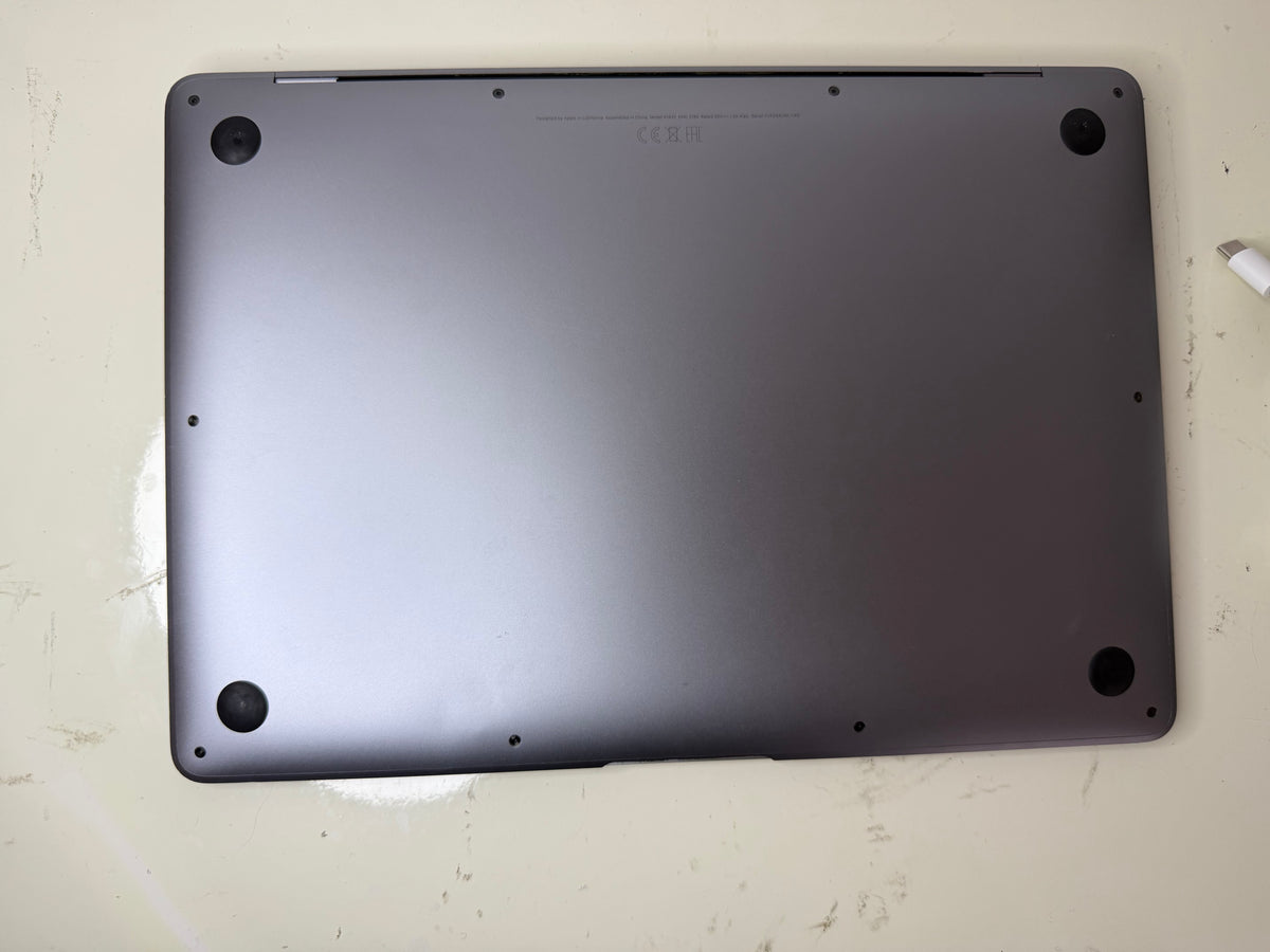 MacBook Air (2019) [13,3", Retina, Intel Core i5 1,6GHz, 8GB RAM, 128GB SSD, Intel UHD Graphics 617, macOS] Grigio