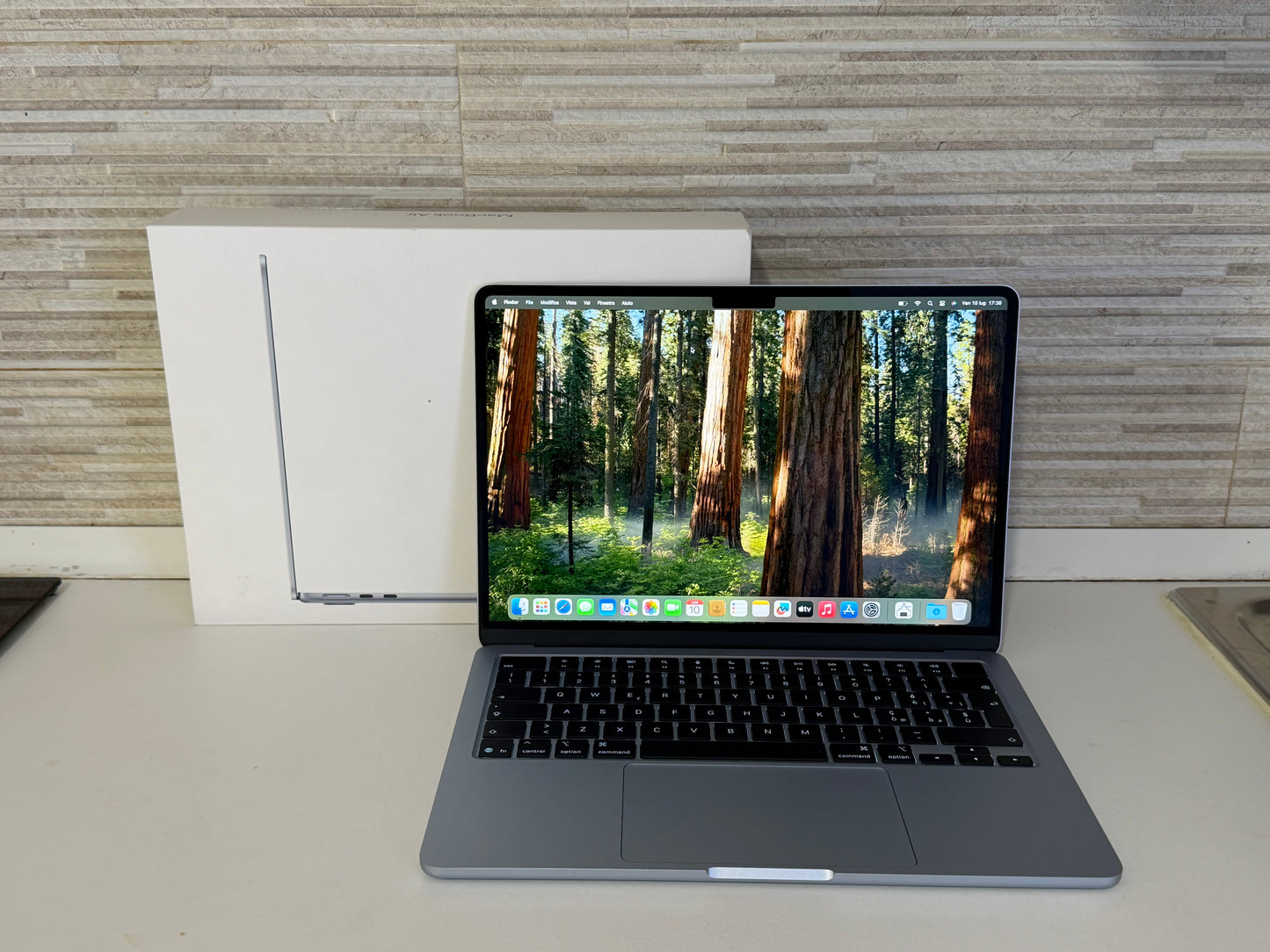 MacBook Air (2025) [13,6'', M4 8-Core, 16GB RAM, 256GB SSD, 8-Core GPU, macOS] argento
