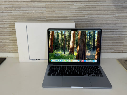 MacBook Air (2025) [13,6'', M4 8-Core, 16GB RAM, 256GB SSD, 8-Core GPU, macOS] argento