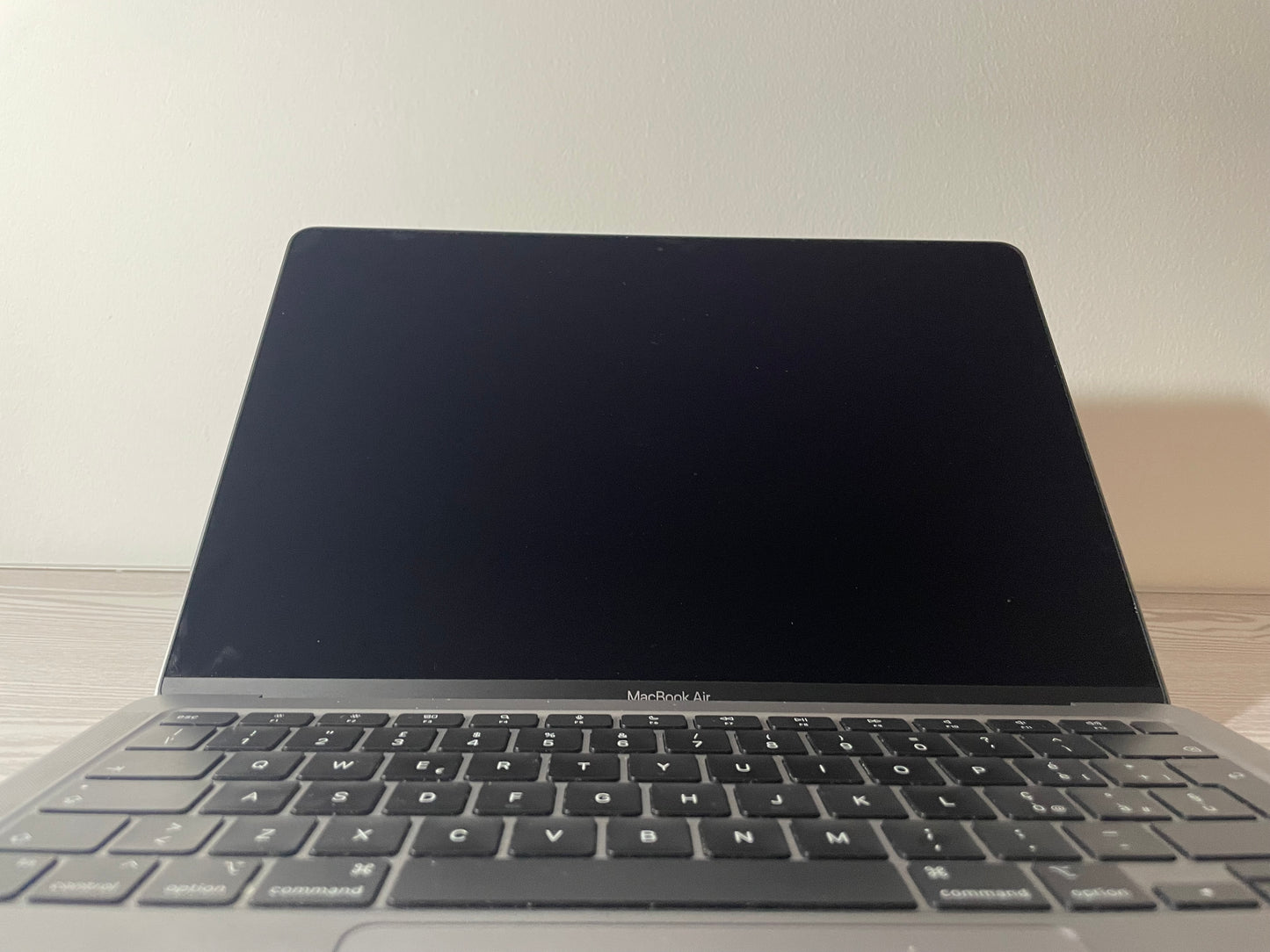 MacBook Air M1 (Late 2020) [13,3", Retina, Apple M1, 8GB RAM, 256GB SSD, Apple 7 Core, macOS] grigio
