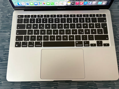 MacBook Air M1 (Late 2020) [13,3", Retina, Apple M1, 8GB RAM, 256GB SSD, Apple 7 Core, macOS] argento