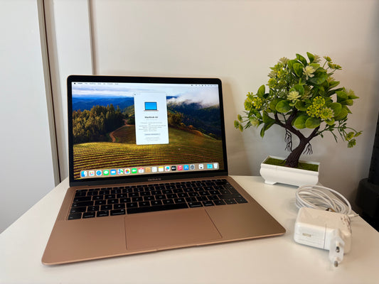 MacBook Air (Mid 2018) [13,3", Retina, Intel Core i5 1,6GHz, 8GB RAM, 128GB SSD, Intel UHD Graphics 617, macOS] oro
