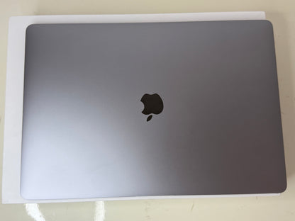 MacBook Pro (2018) [15,4", Touch Bar, Intel Core i7 2,6GHz, 32GB RAM, 1TB SSD, AMD Radeon Pro 560X, macOS] grigio