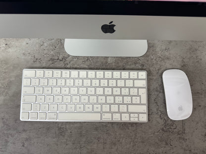 iMac (2020) [27", 5K Retina, Intel Core i5 3,3GHz, 32GB RAM, 1TB SSD, AMD Radeon PR0 5300 4GB, macOS] argento