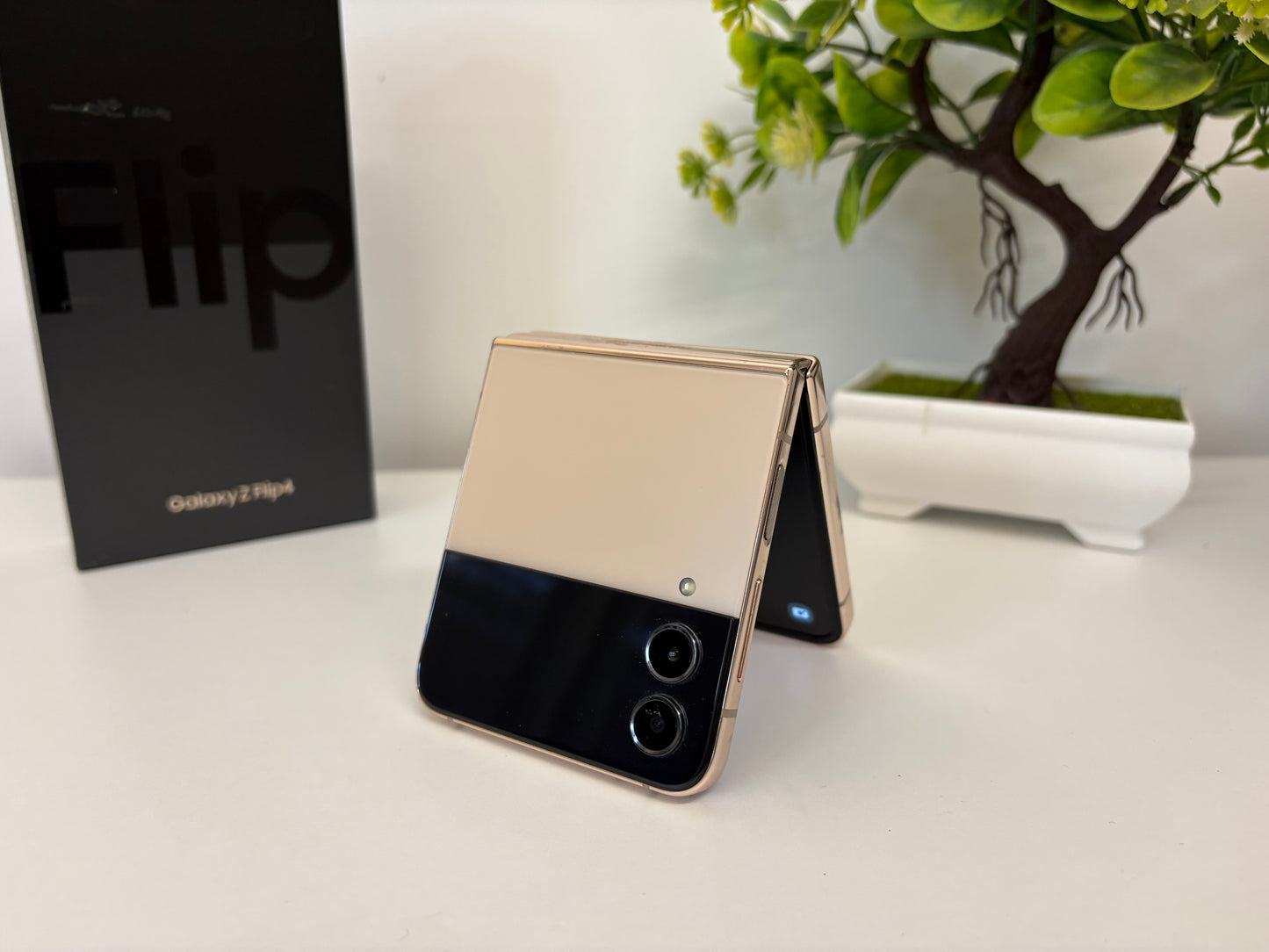 Samsung Galaxy Z Flip 4 5G 128GB [Dual-Sim] Oro