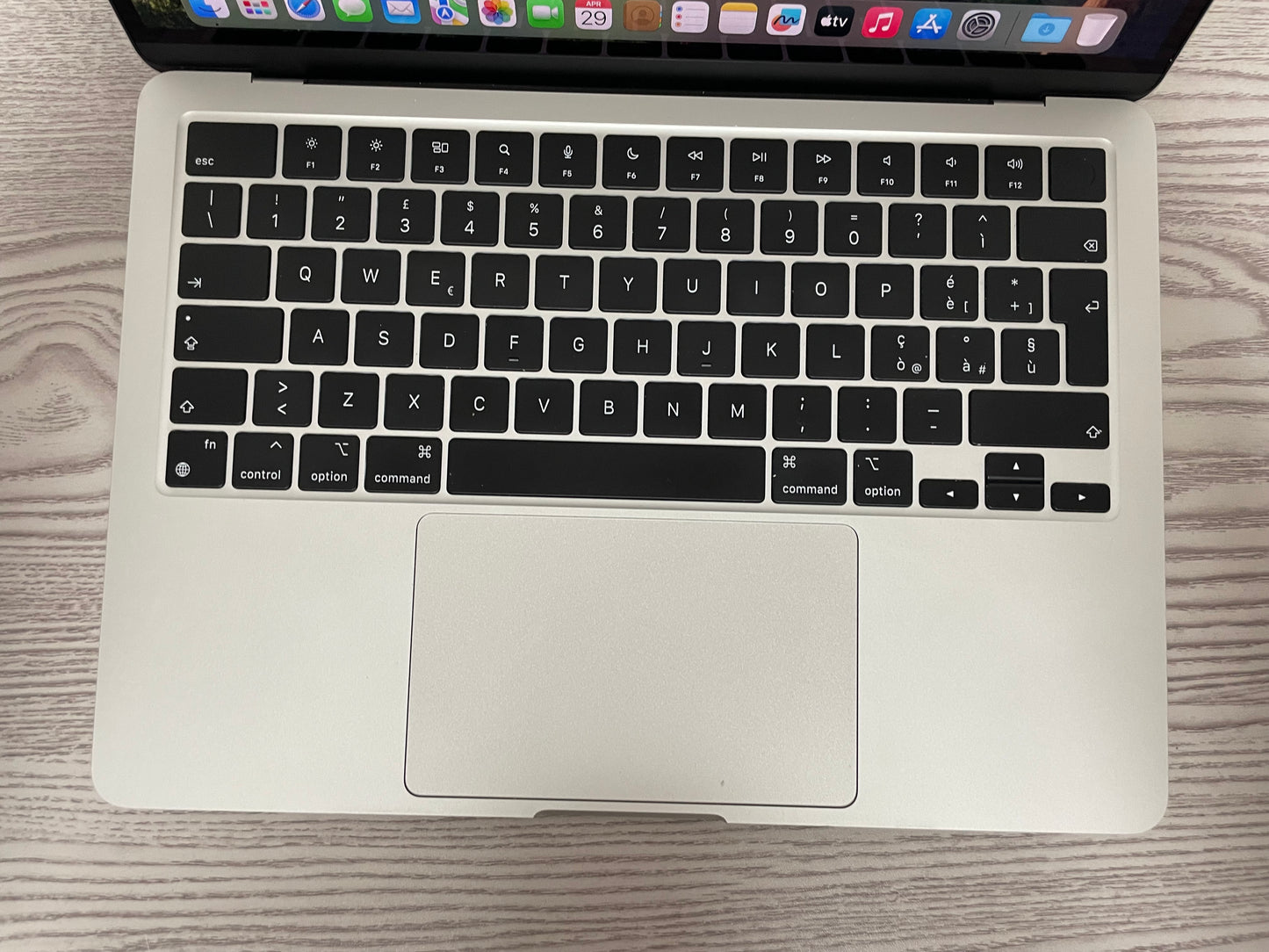MacBook Air (2022) [13,6'', Liquid Retina, M2 8-Core 3,2GHz, 8GB RAM, 256GB SSD, 8-Core GPU, macOS] Argento